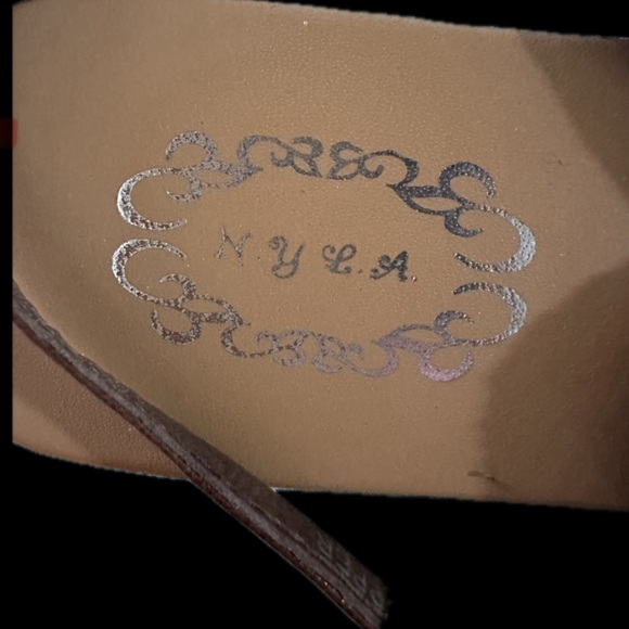 Woman's beaded flat sandals size 9.5 - Picture 9 of 9